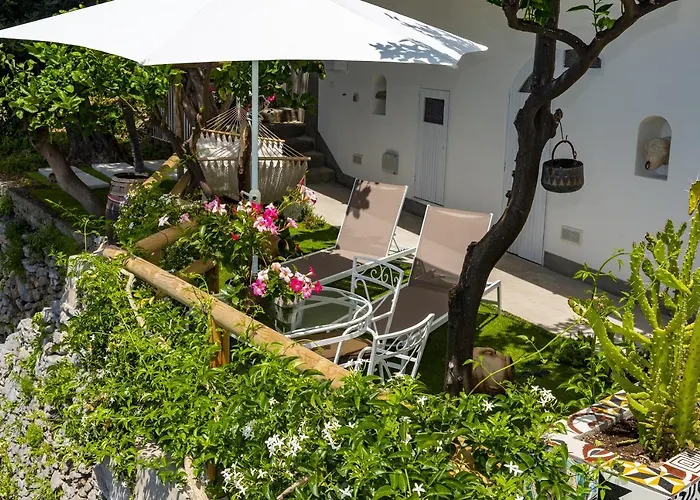 Nina Bed & Breakfast 4*