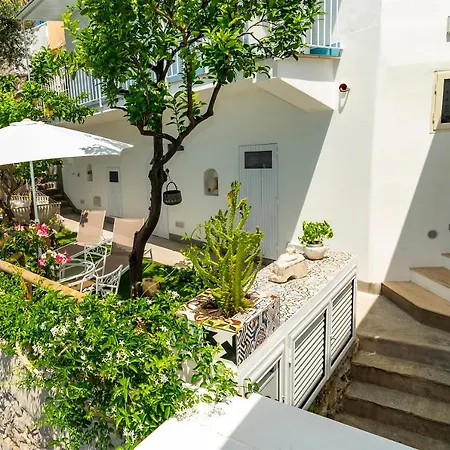 Bed and Breakfast Nina 4*