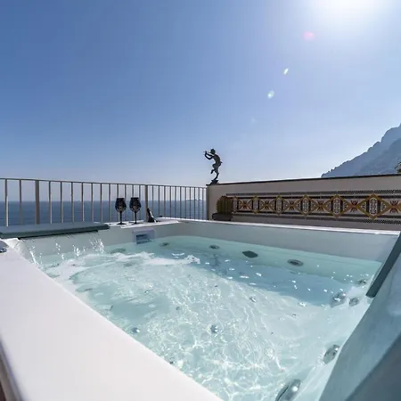 Nina Ποζιτάνο